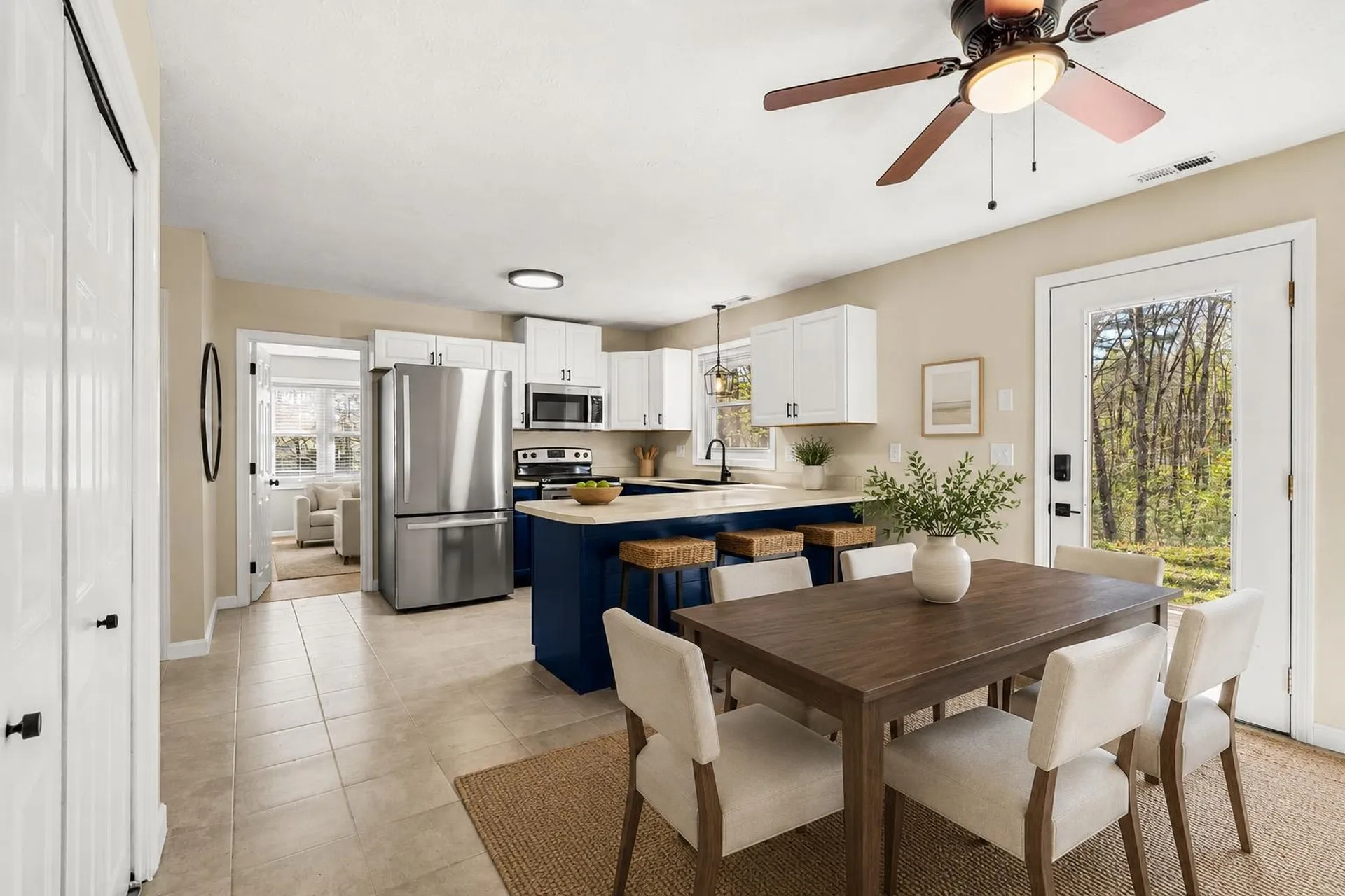 7B Kingston Way Hudson NH 03051
