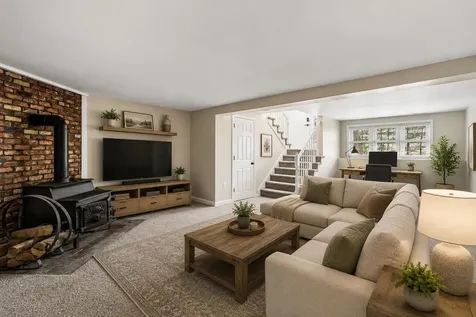 7B Kingston Way Hudson NH 03051