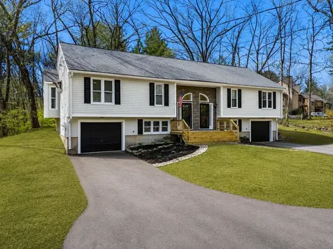 7B Kingston Way Hudson NH 03051