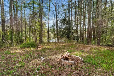 7B Kingston Way Hudson NH 03051