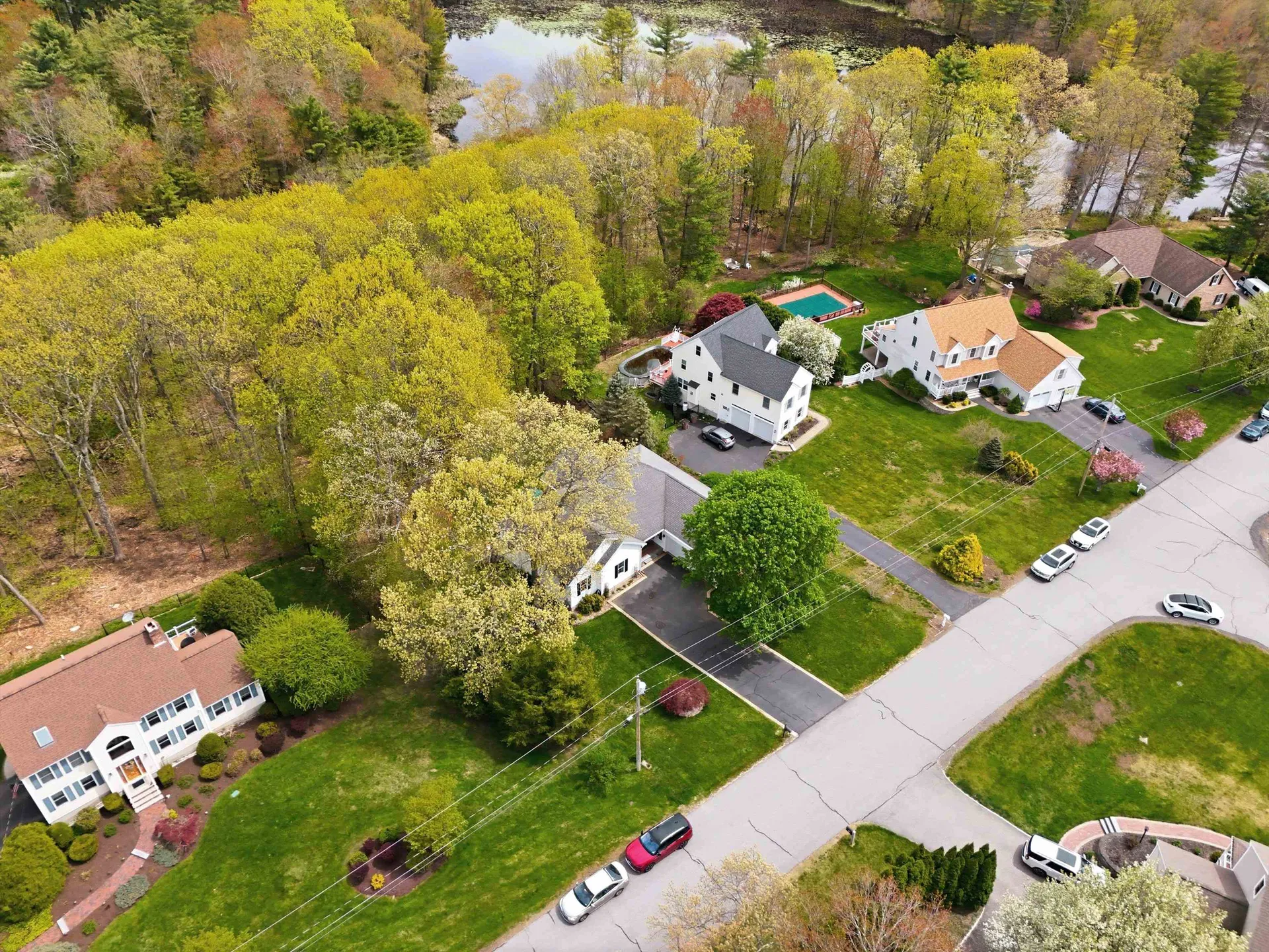 17 Village Drive Atkinson NH 03811-2111