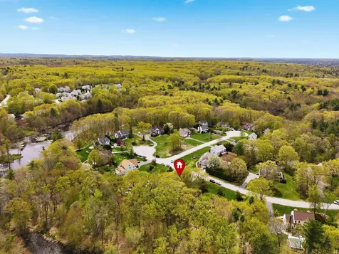 17 Village Drive Atkinson NH 03811-2111