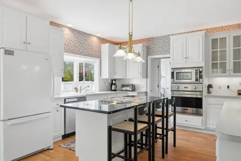 17 Village Drive Atkinson NH 03811-2111