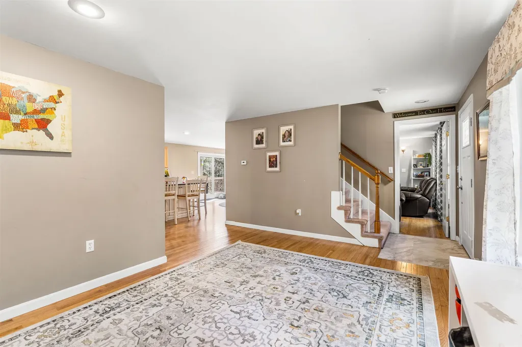 75 Mcdaniel Shore Drive Barrington NH 03825