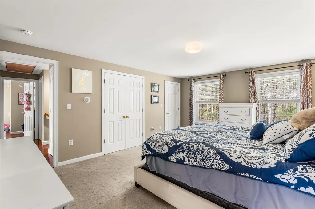 75 Mcdaniel Shore Drive Barrington NH 03825