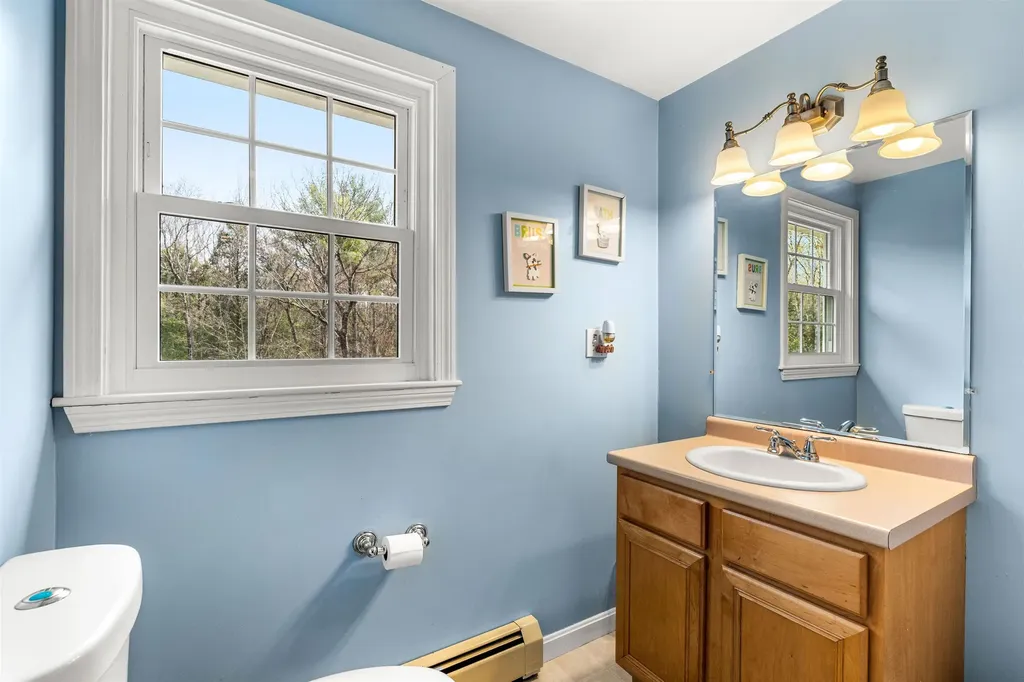 75 Mcdaniel Shore Drive Barrington NH 03825