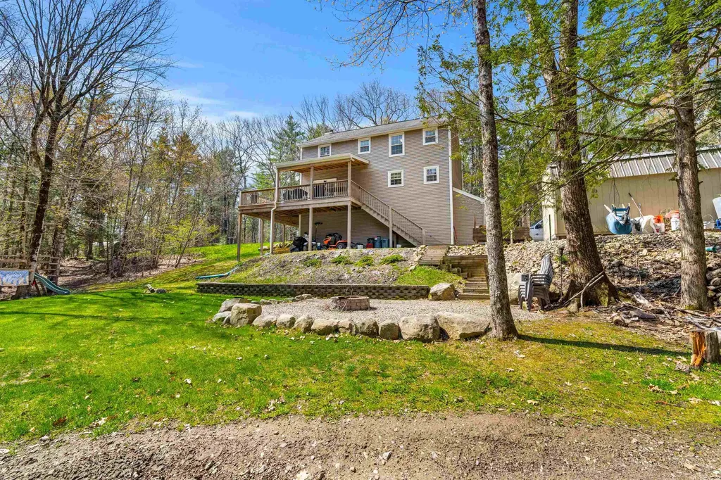 75 Mcdaniel Shore Drive Barrington NH 03825