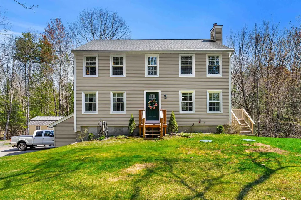 75 Mcdaniel Shore Drive Barrington NH 03825
