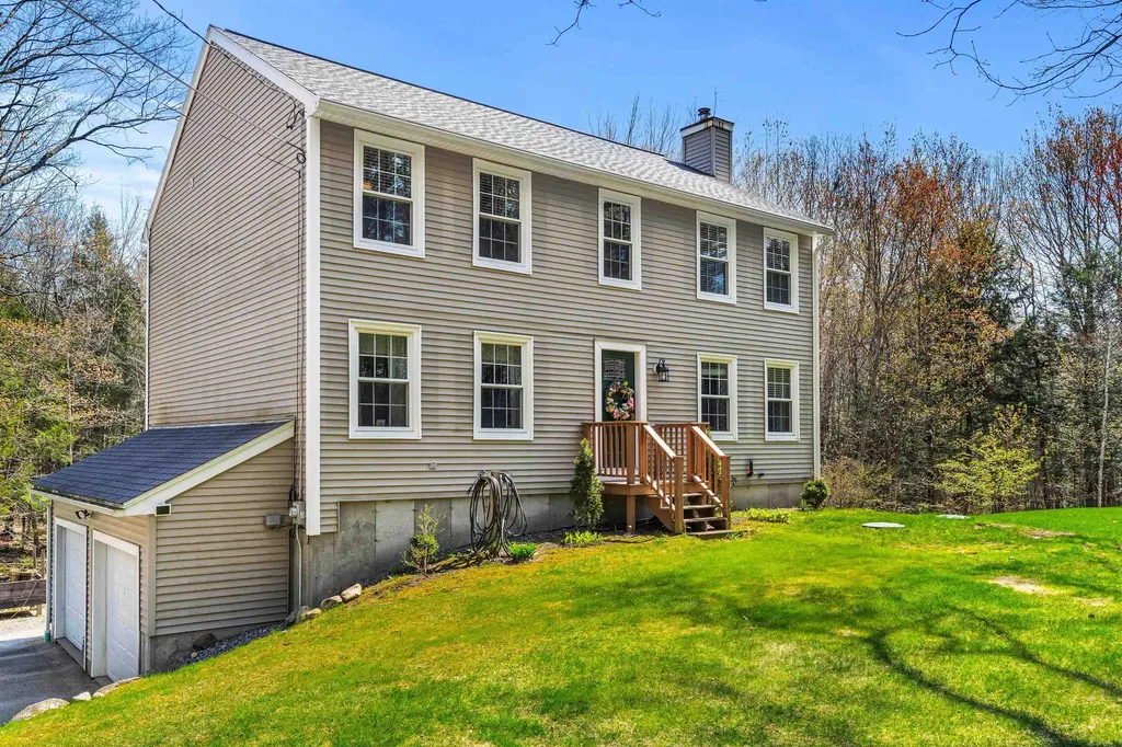 75 Mcdaniel Shore Drive Barrington NH 03825