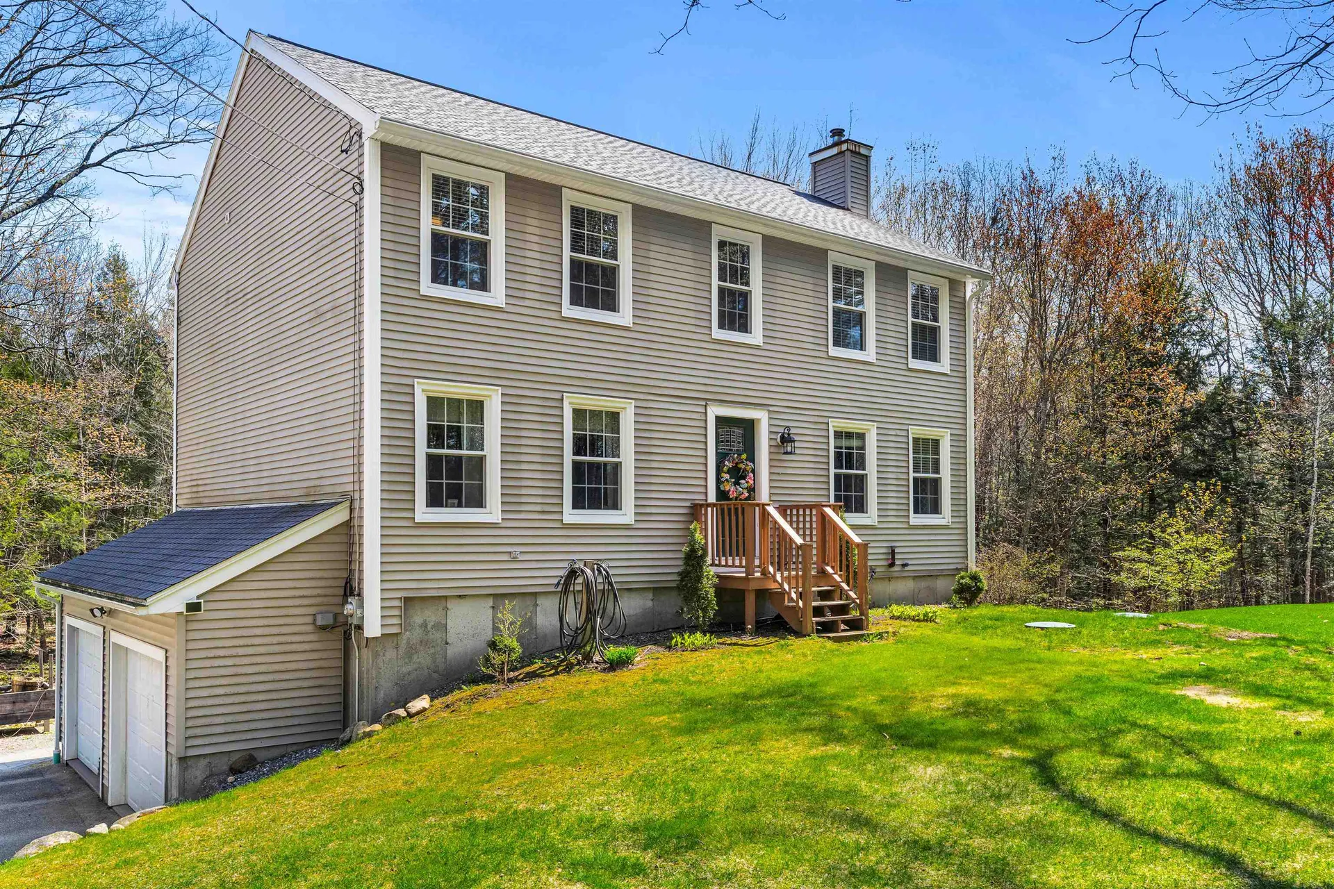 75 Mcdaniel Shore Drive Barrington NH 03825