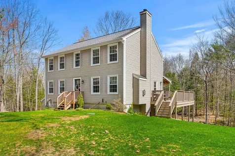 75 Mcdaniel Shore Drive Barrington NH 03825