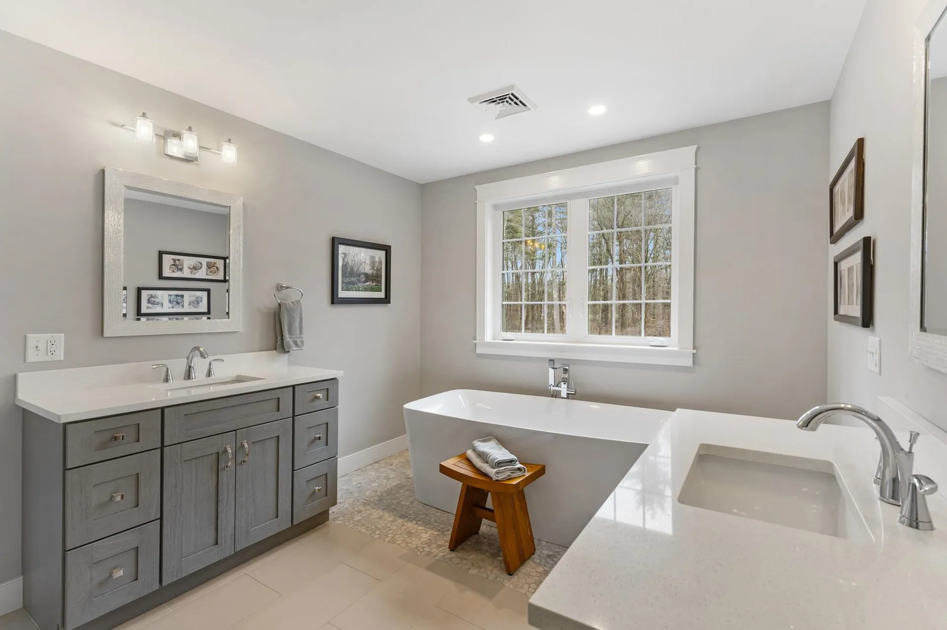 14 Wiggin Way Stratham NH 03885