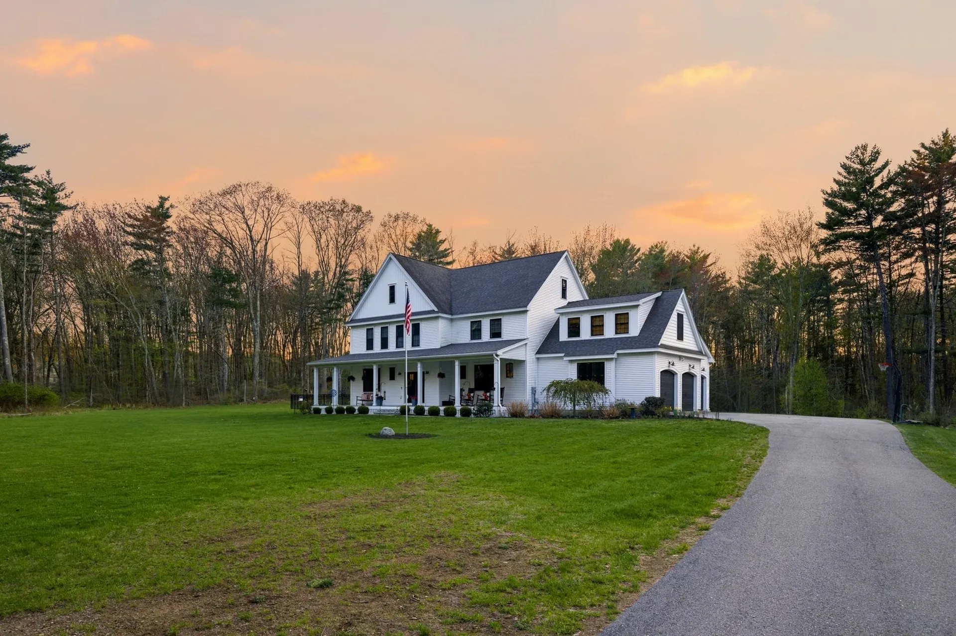 14 Wiggin Way Stratham NH 03885