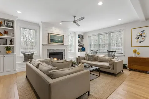 14 Wiggin Way Stratham NH 03885