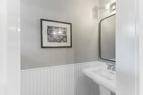 14 Wiggin Way Stratham NH 03885