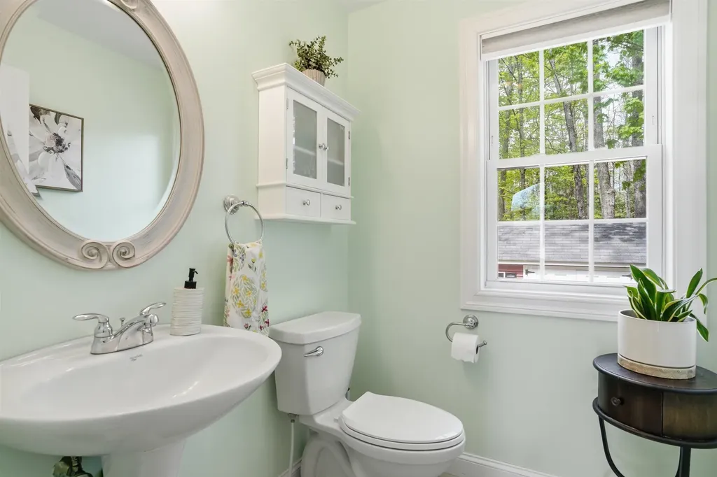 29 Overlook Drive Newfields NH 03856