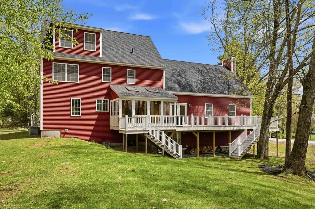 29 Overlook Drive Newfields NH 03856