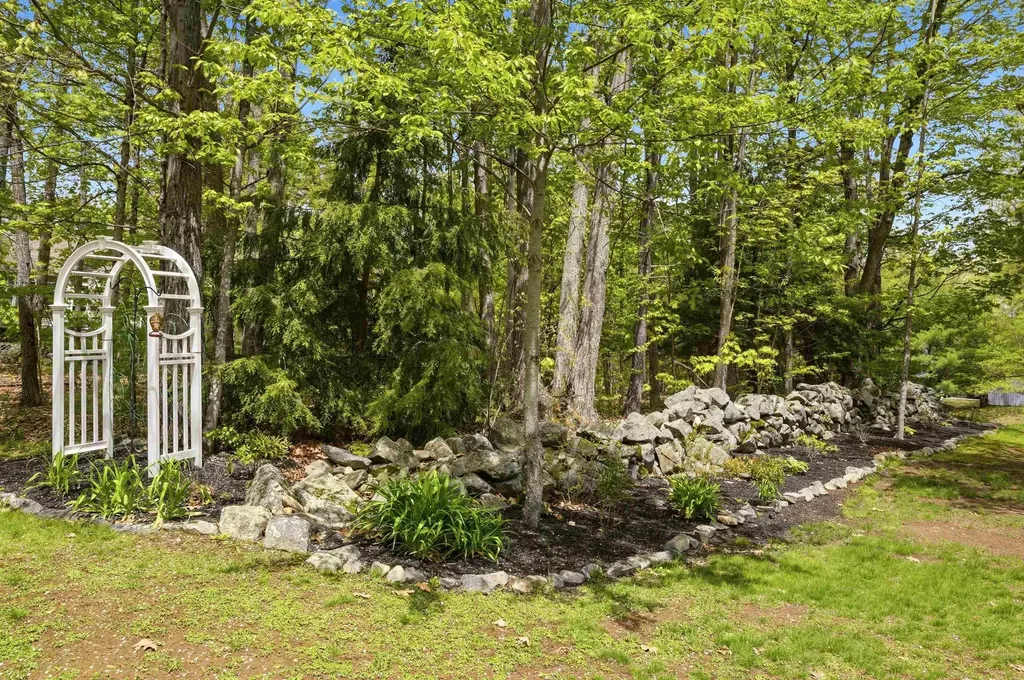 29 Overlook Drive Newfields NH 03856