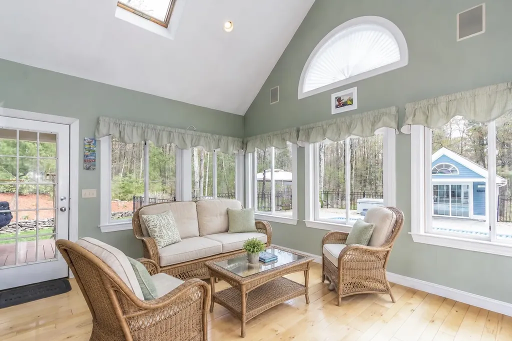 440 Howard Street Lunenburg MA 01462
