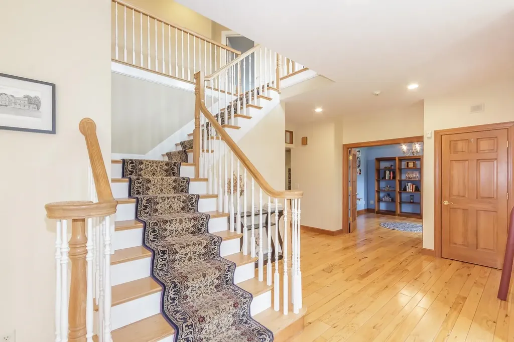 440 Howard Street Lunenburg MA 01462