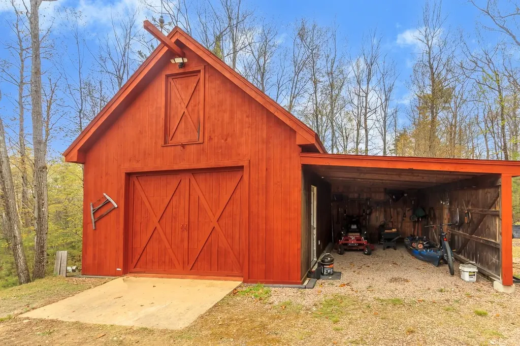 440 Howard Street Lunenburg MA 01462