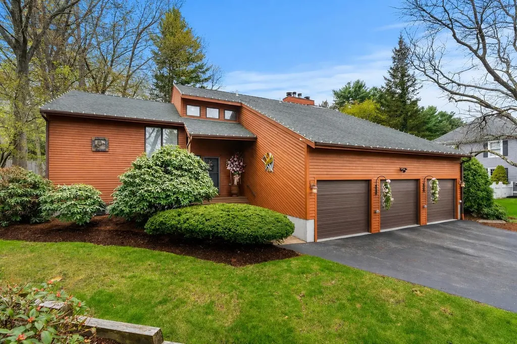 57 Greenfield Street Manchester NH 03104