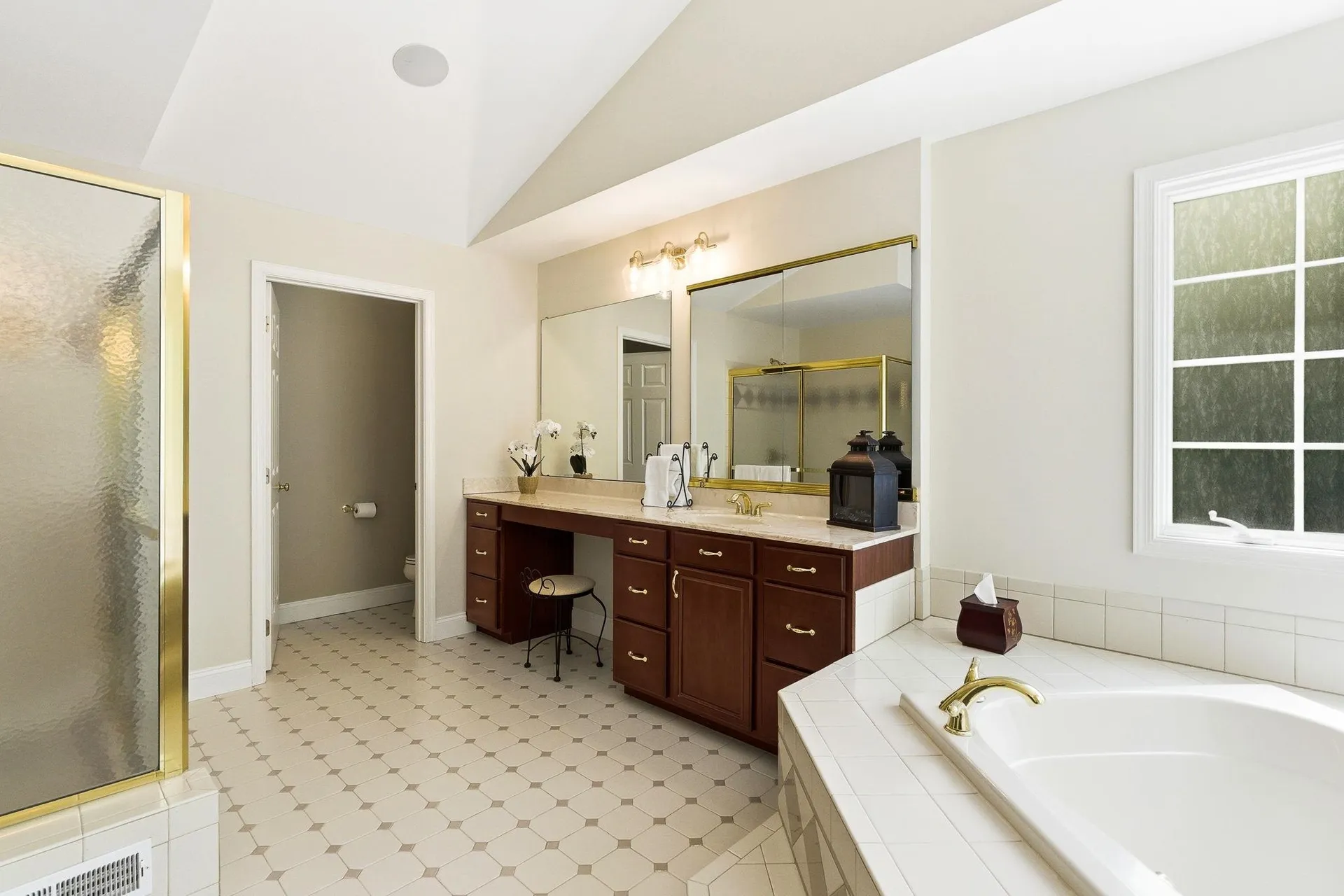25 Ellison Drive Bedford NH 03110