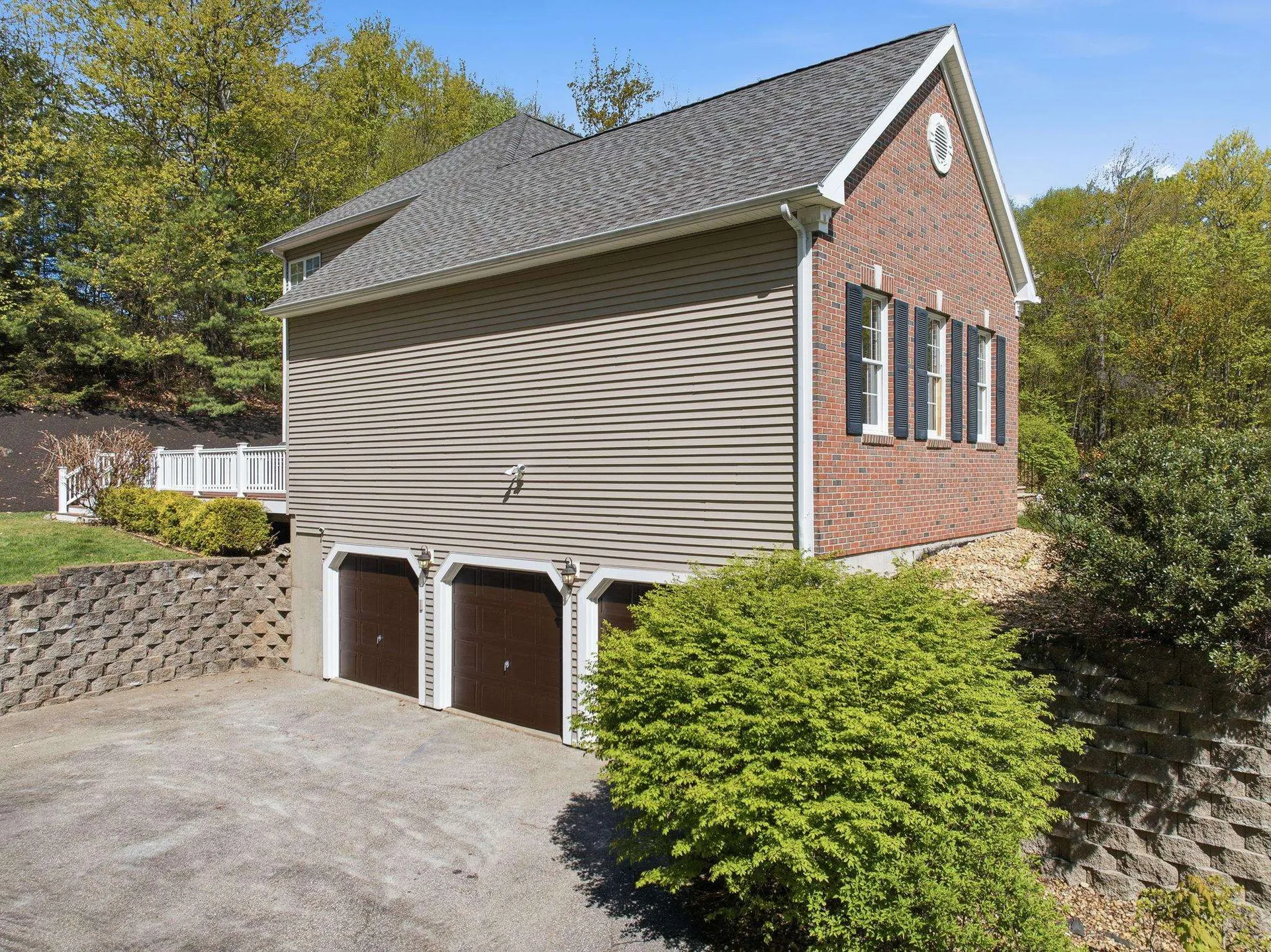 25 Ellison Drive Bedford NH 03110