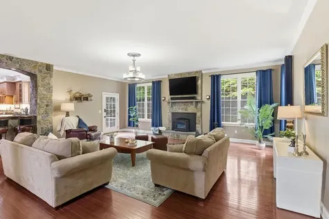 25 Ellison Drive Bedford NH 03110