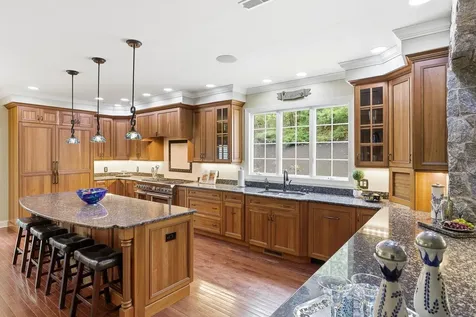 25 Ellison Drive Bedford NH 03110