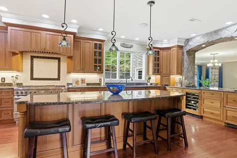25 Ellison Drive Bedford NH 03110