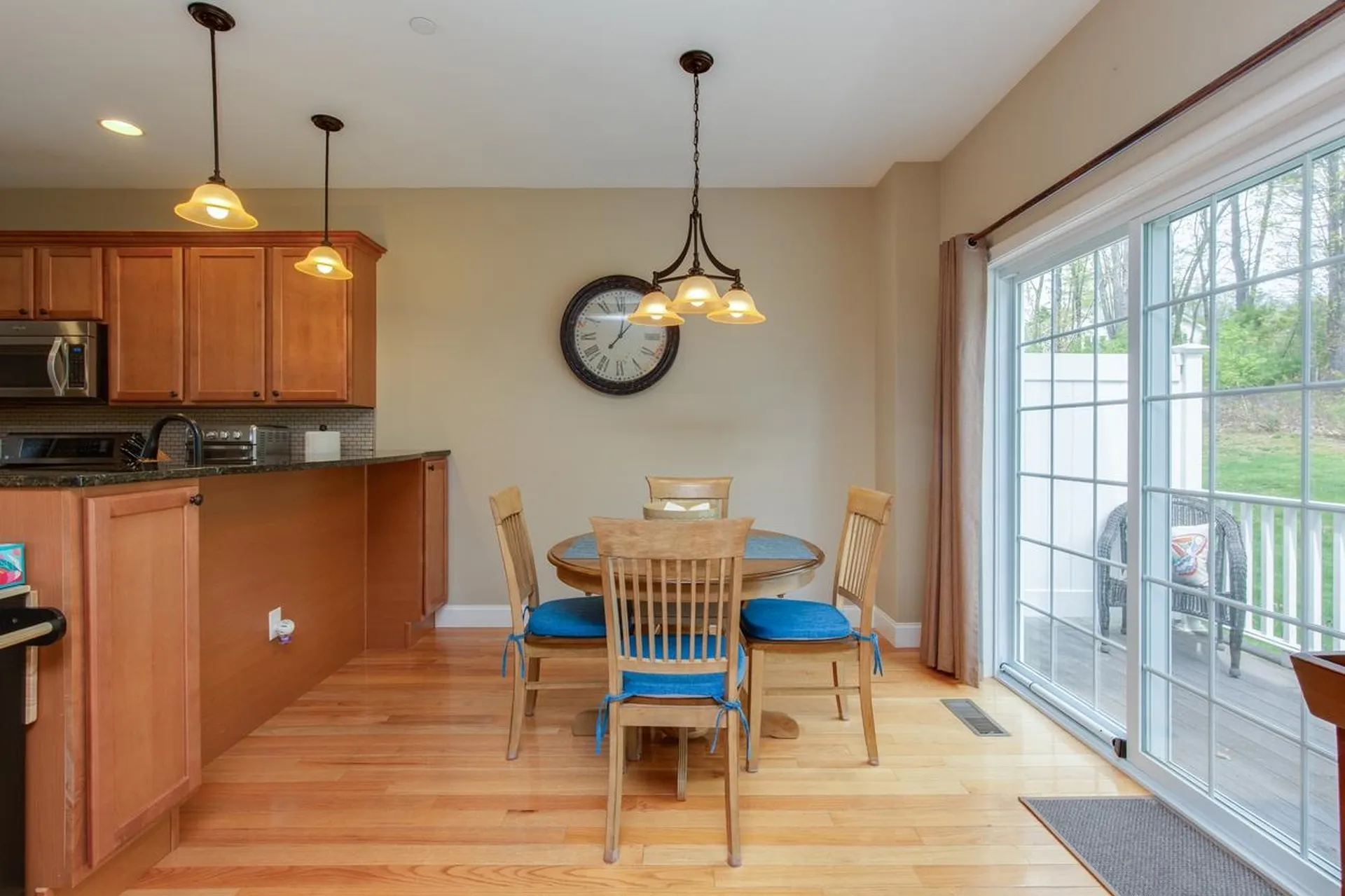 89 Woodview Way Manchester NH 03102
