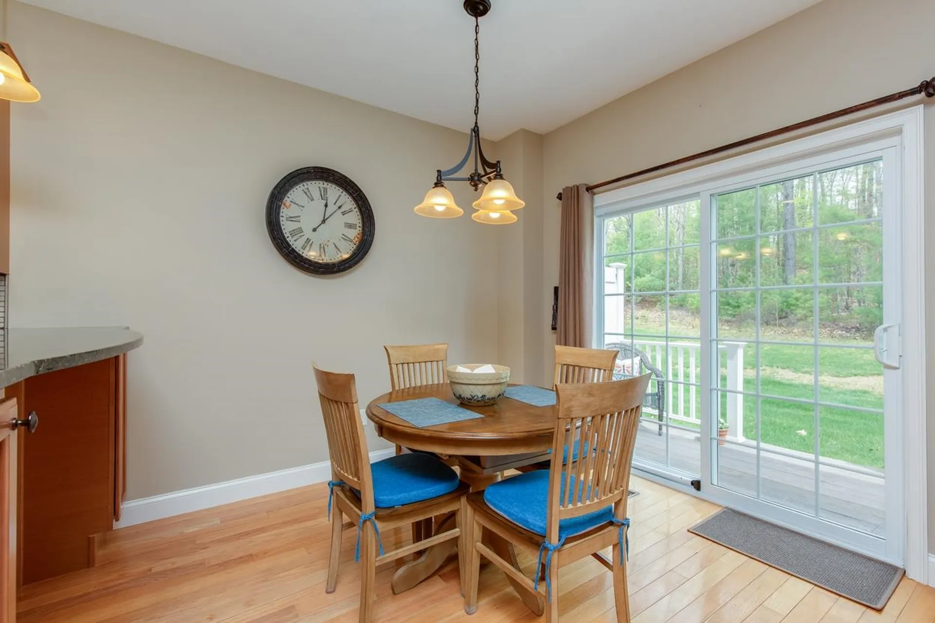 89 Woodview Way Manchester NH 03102