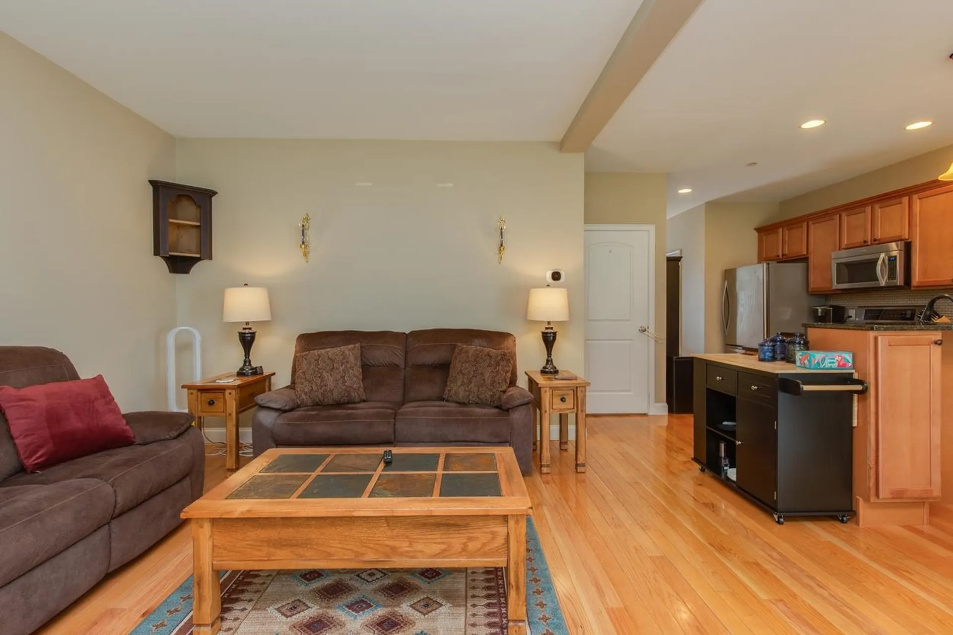 89 Woodview Way Manchester NH 03102