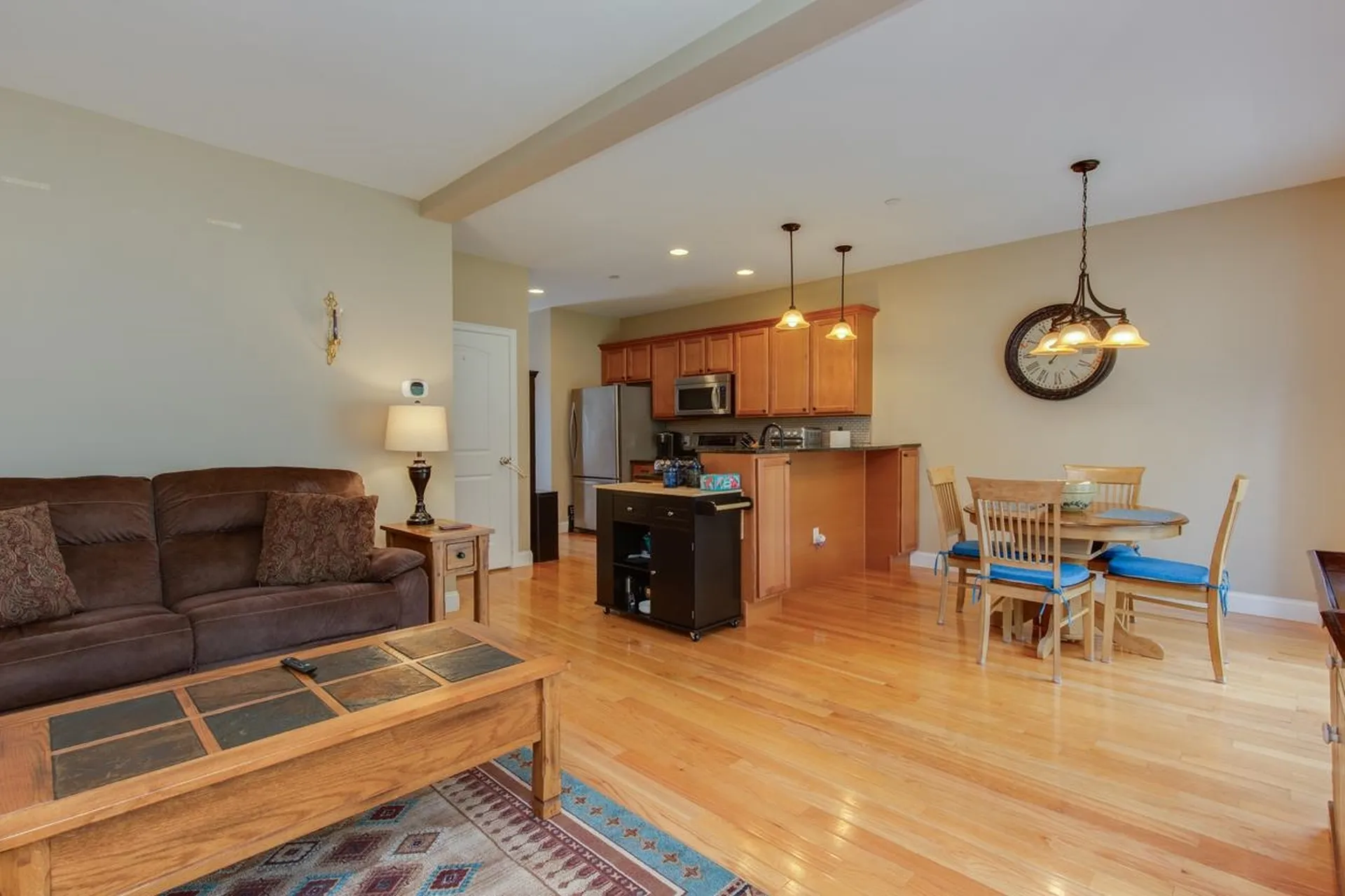 89 Woodview Way Manchester NH 03102