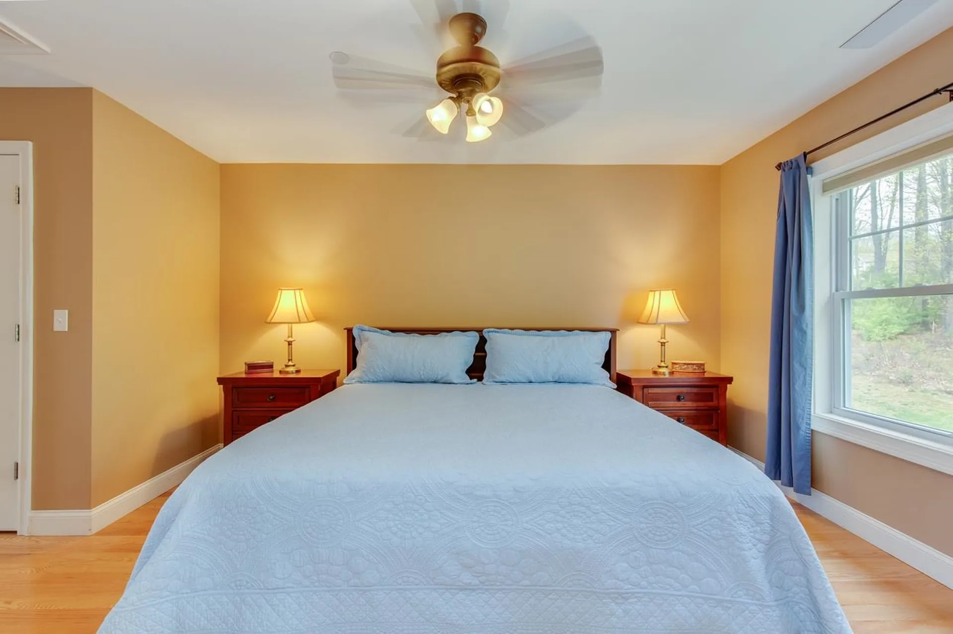 89 Woodview Way Manchester NH 03102
