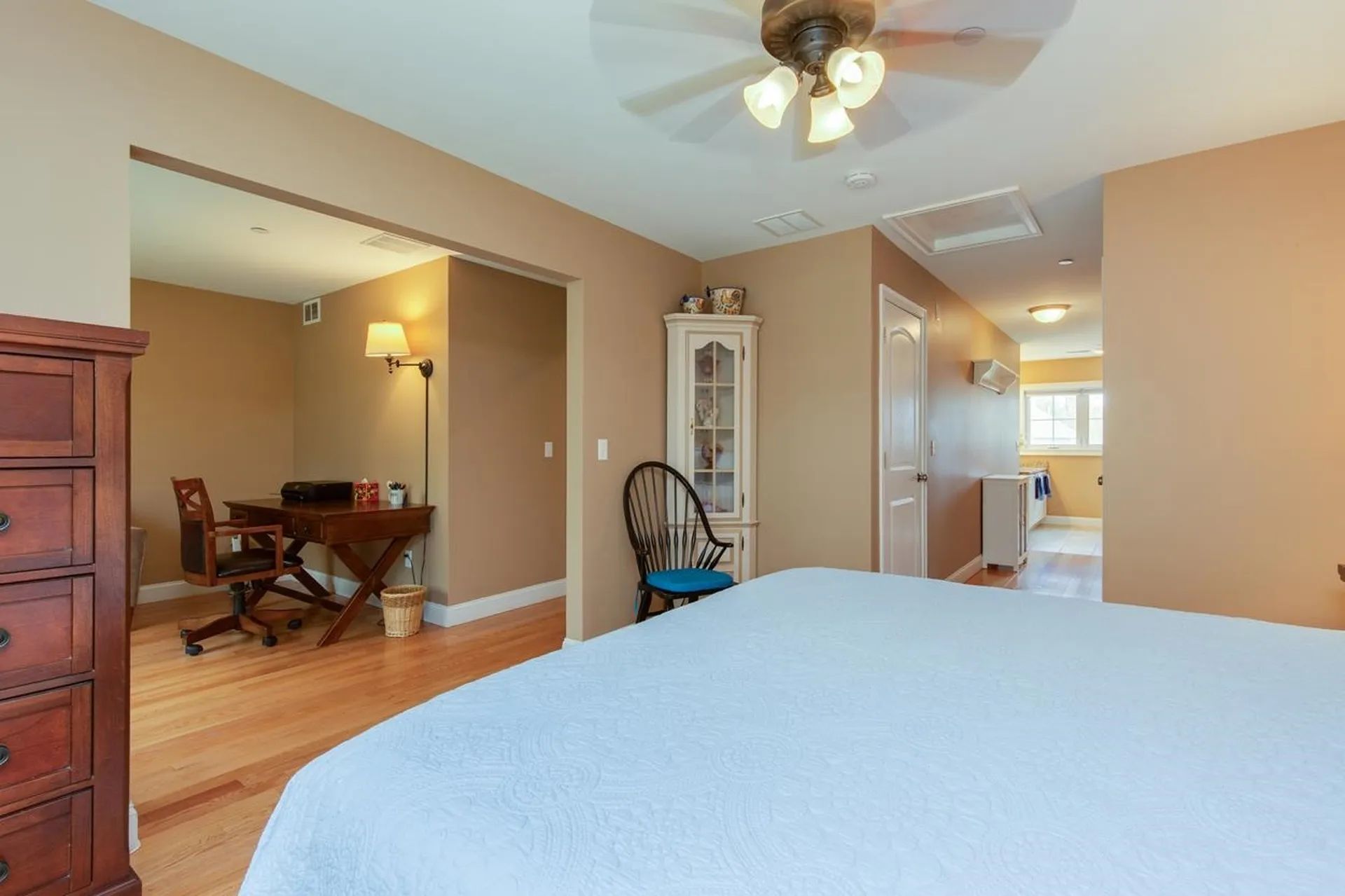 89 Woodview Way Manchester NH 03102