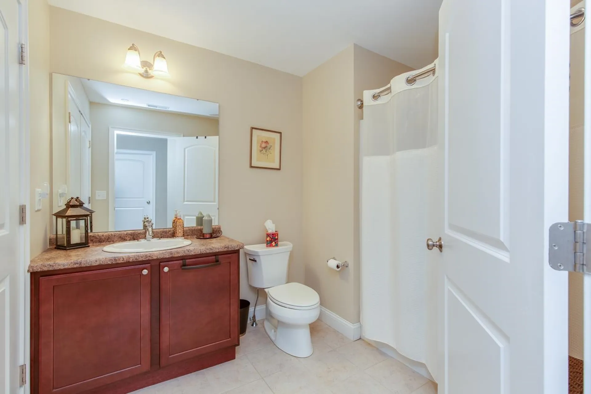 89 Woodview Way Manchester NH 03102