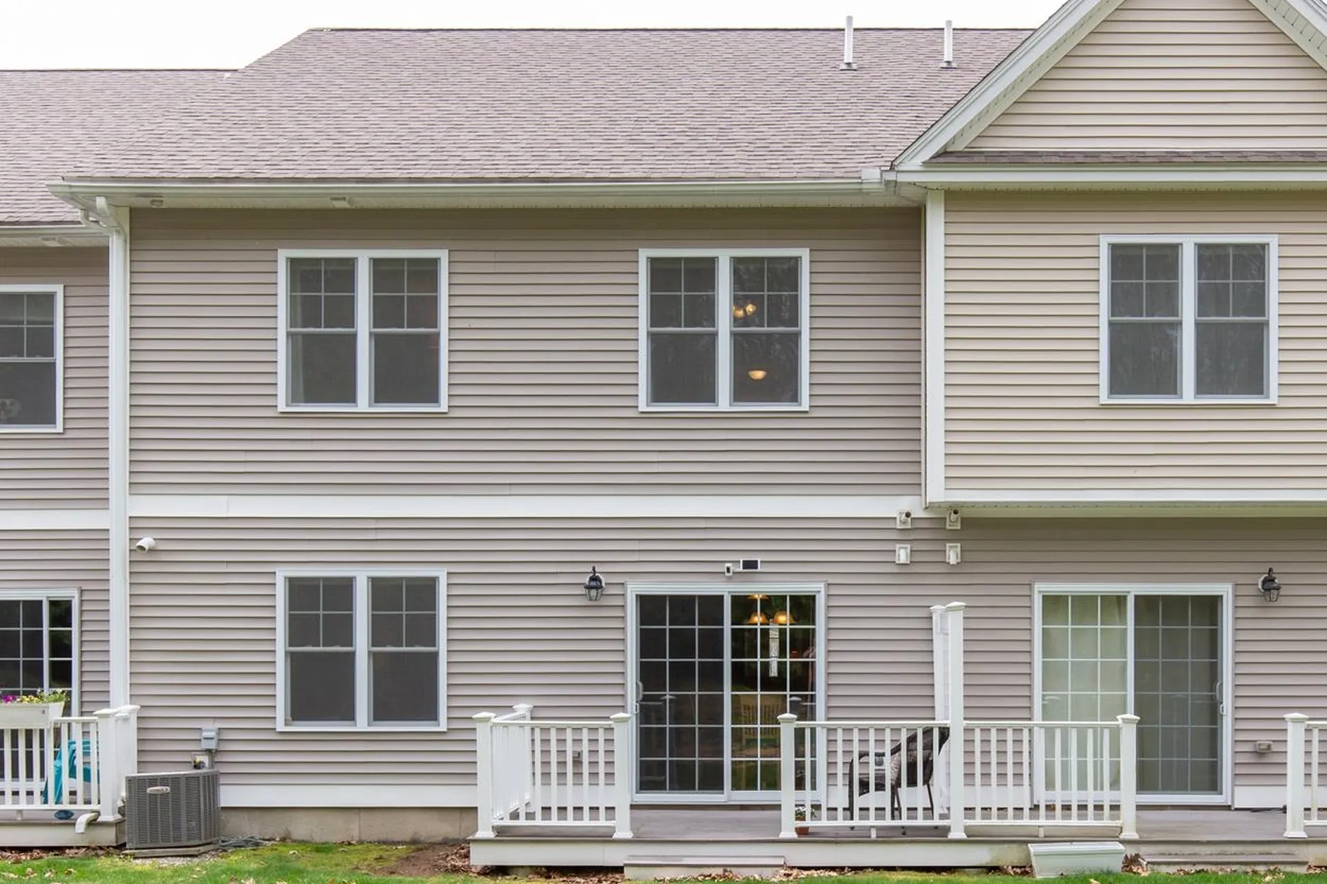 89 Woodview Way Manchester NH 03102