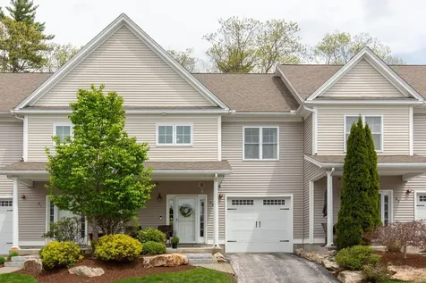 89 Woodview Way Manchester NH 03102