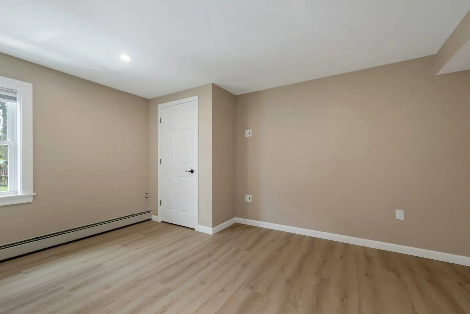 13 Doris Street Derry NH 03038
