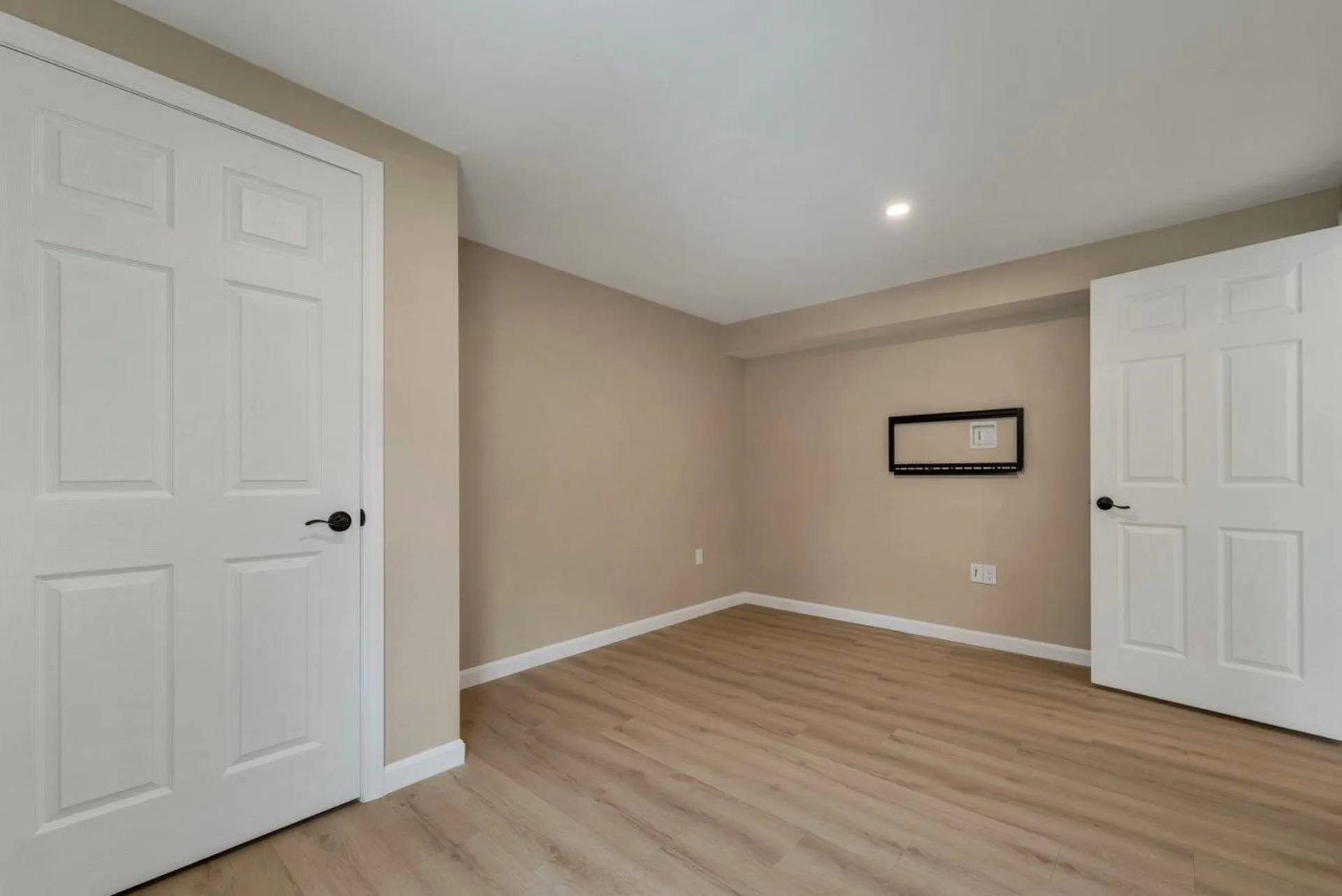 13 Doris Street Derry NH 03038