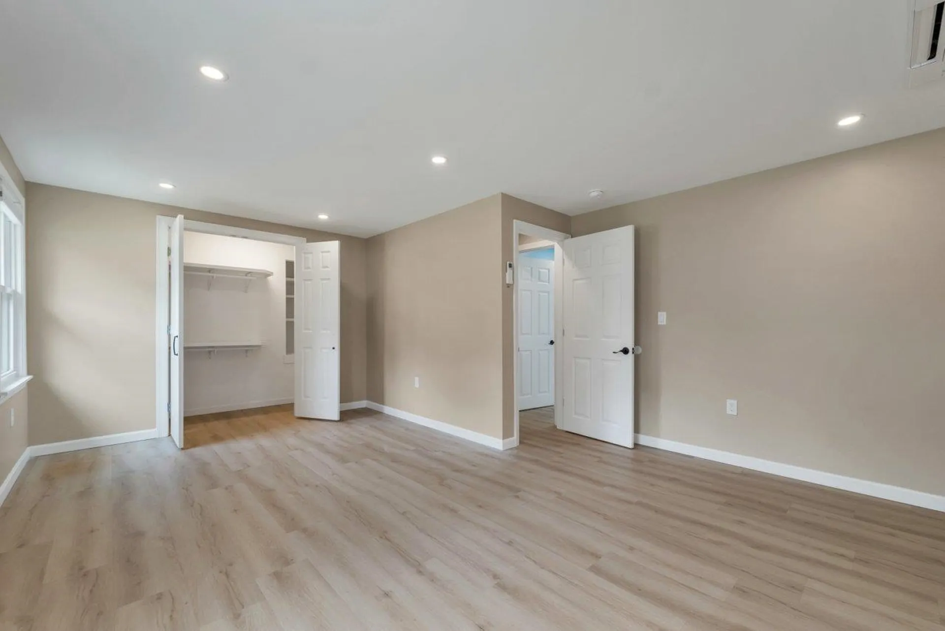 13 Doris Street Derry NH 03038