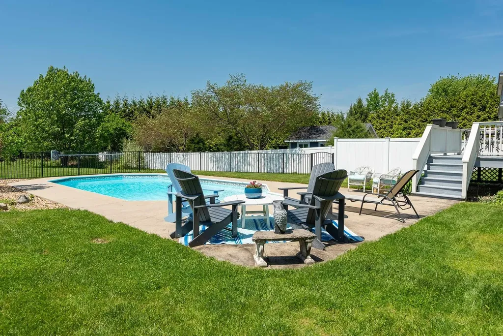 8 Mason Drive Stratham NH 03885