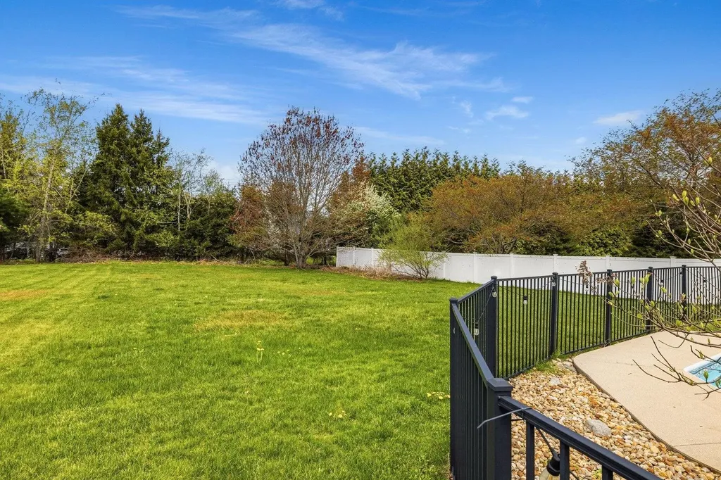 8 Mason Drive Stratham NH 03885