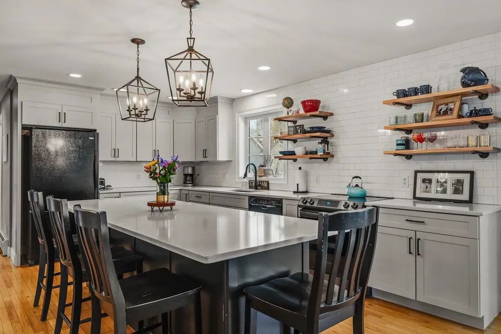 8 Mason Drive Stratham NH 03885