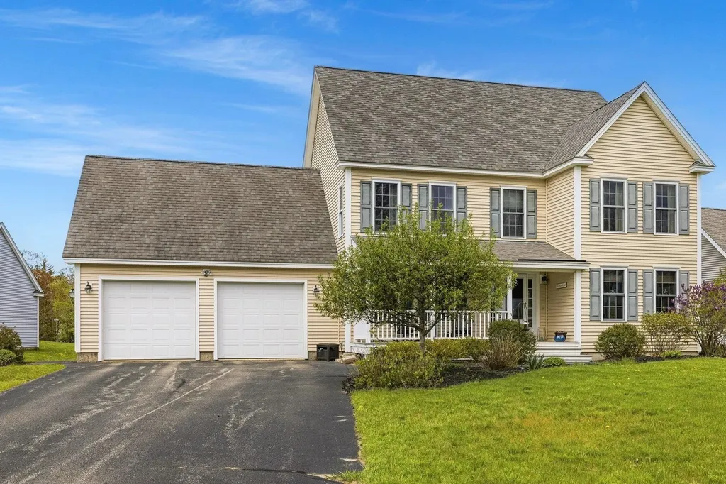 8 Mason Drive Stratham NH 03885
