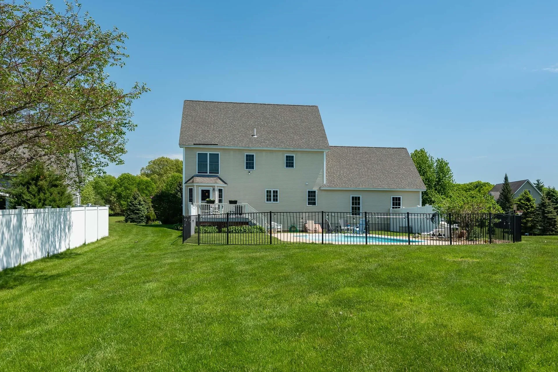 8 Mason Drive Stratham NH 03885