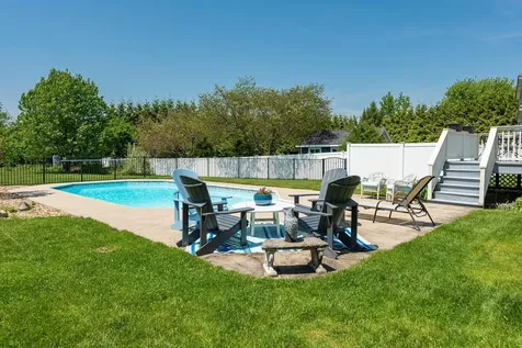 8 Mason Drive Stratham NH 03885