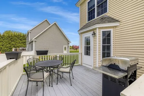 8 Mason Drive Stratham NH 03885